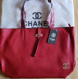 Large Vintage Shoulder Bag 👜